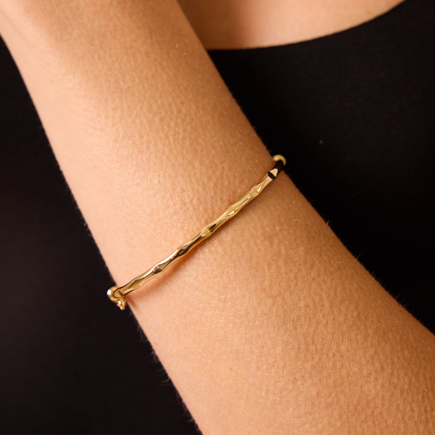 Ripple Cut Gold Bangle