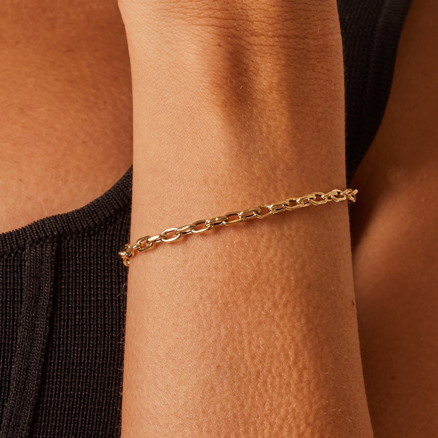 Essential Oval Link Chain Bracelet