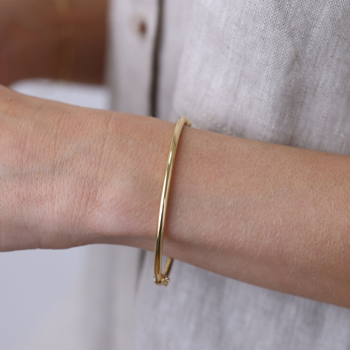 Tube Bangles 14K Gold Classic Oval Tube Bangle (3mm) – Baby Gold