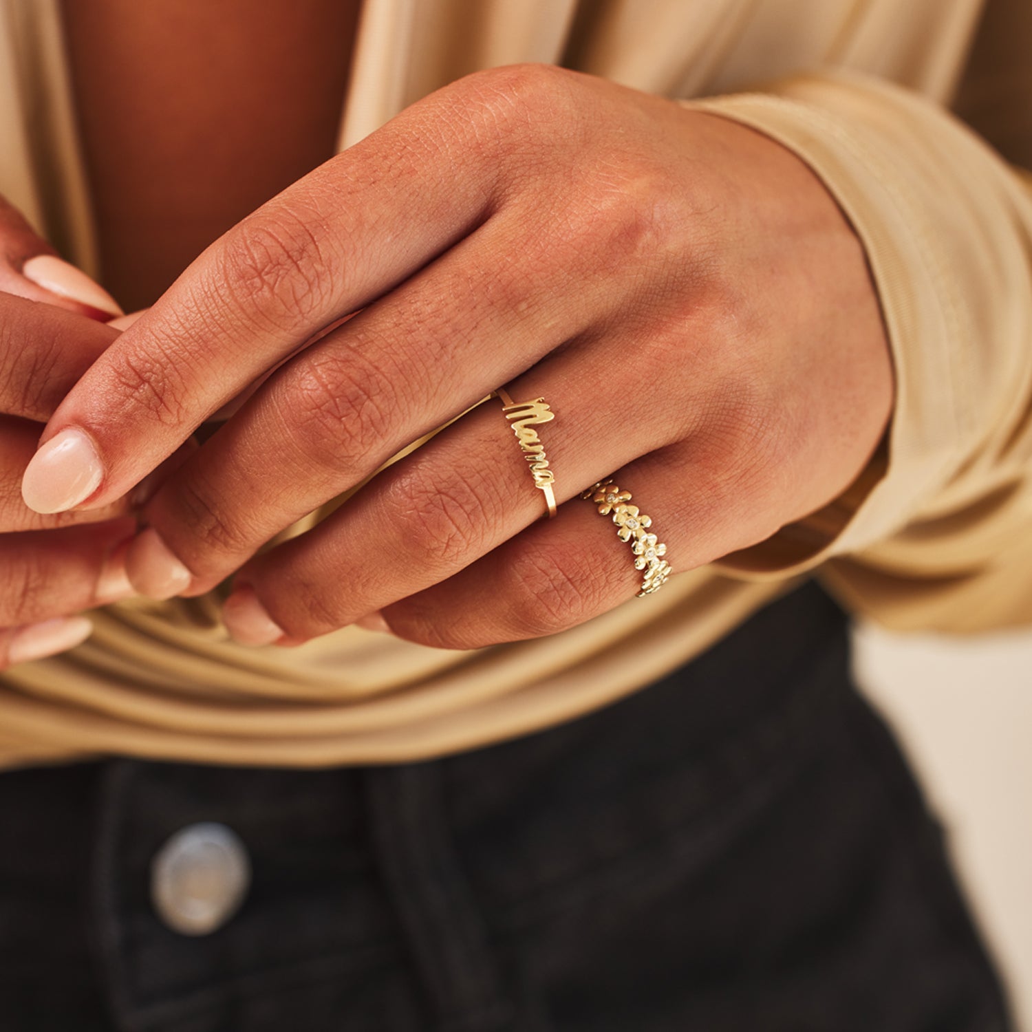 Mama Rind 14K Gold Script Mama Ring – Baby Gold